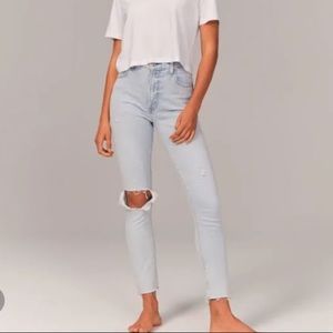 Abercrombie & Fitch The Skinny High Rise Jeans Light ripped wash